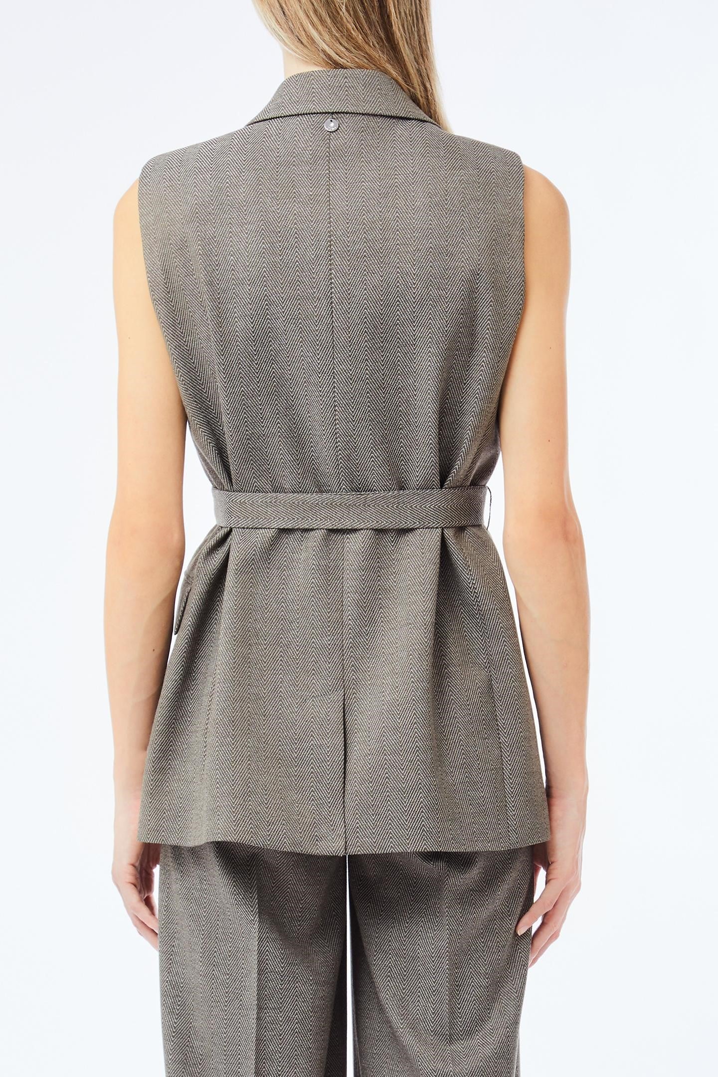 Gilet Cinturato con accessorio